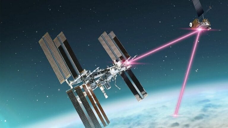اختبارا ناجحا لإتصالات الليزر في الفضاء