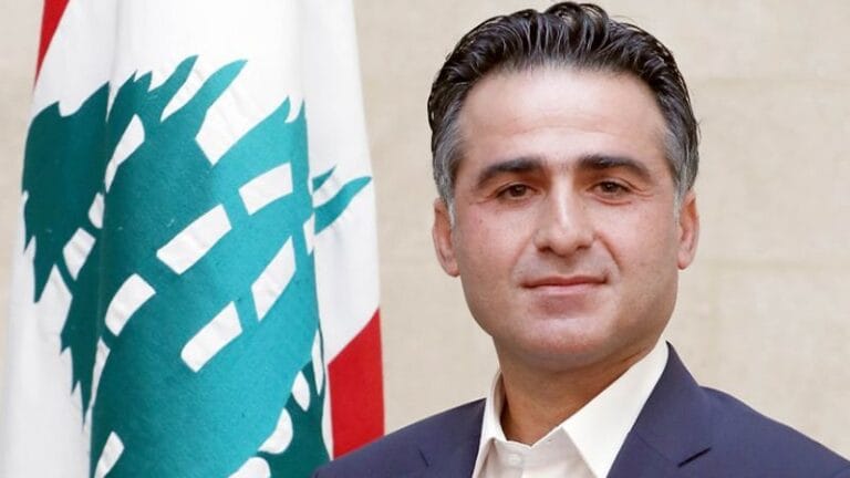 وزير الأشغال: العمل في المطار قائم ومستمر