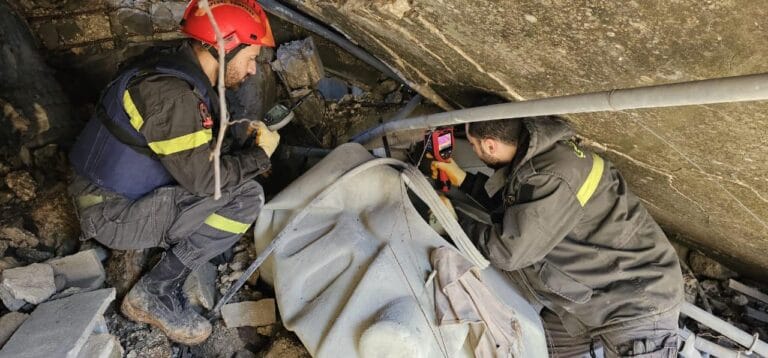 انتشال أشلاء ٥ شهداء من بلدة الخيام