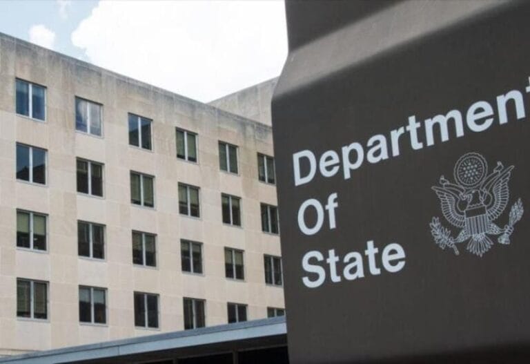 “الذكاء الاصطناعي في خدمة الأمن الأمريكي: إلغاء تأشيرات الطلاب الأجانب المتورطين في دعم حماس”