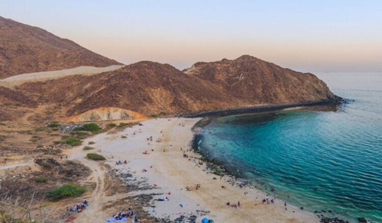 خفر السواحل الإماراتي أخلى طاقم ناقلة نفط بعد حادث تصادم في بحر عمان