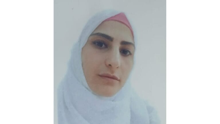 تعميم صورة مفقودة سورية غادرت منزلها الزوجي في البرجين ولم تعد