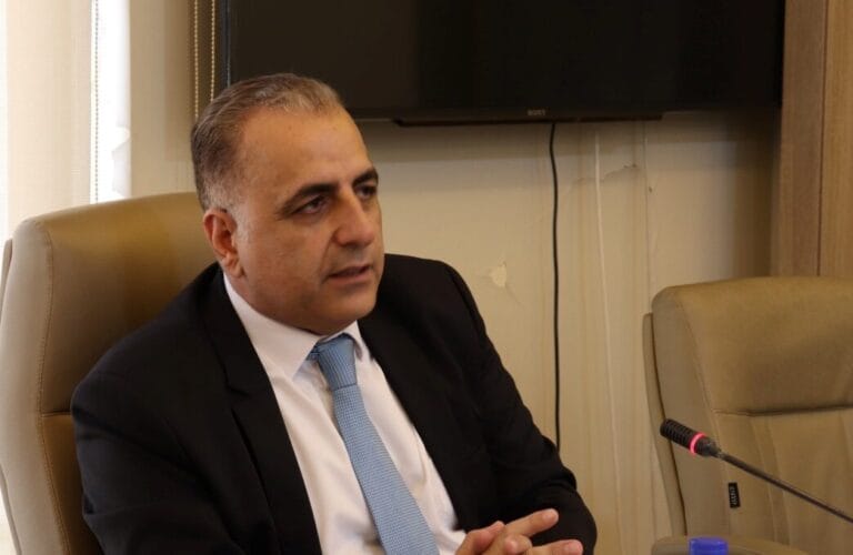 كركي: اعتماد تقنية الجراحة الروبوتية قفزة نوعية في الطب الجراحي وأجواء إيجابية في لقاء ممثلي القطاع التربوي