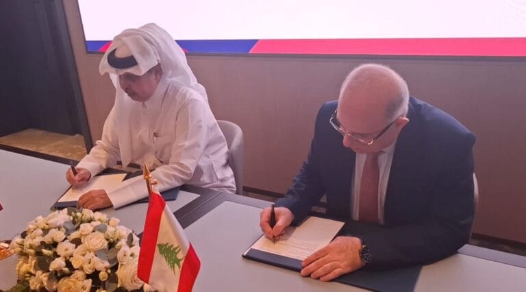 وزير العمل الدكتور محمد حيدر يوقع اتفاقية تعاون مع “جسور” القطرية لتنظيم استقدام العمالة اللبنانية إلى قطر
