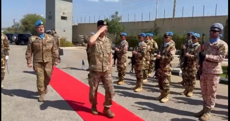 قائد الجيش زار مقر اليونيفيل وعقد لقاء موسعا تناول سبل التعاون والتنسيق وتنفيذ ال 1701