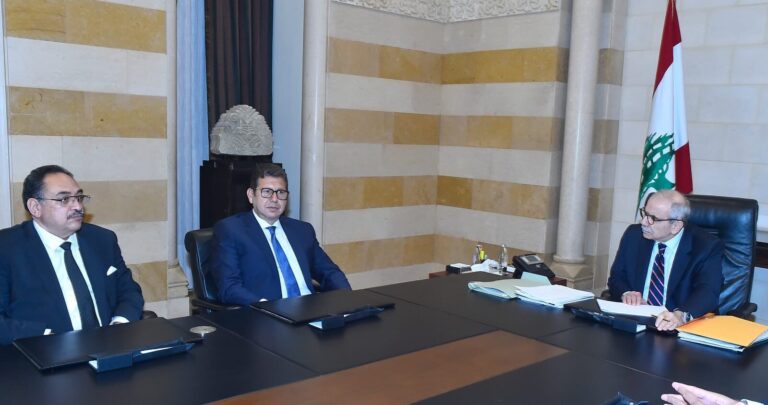 رئيس الحكومة استقبل مدير المخابرات المصرية: تثبيت الأمن والاستقرار في الجنوب أولوية وطنية