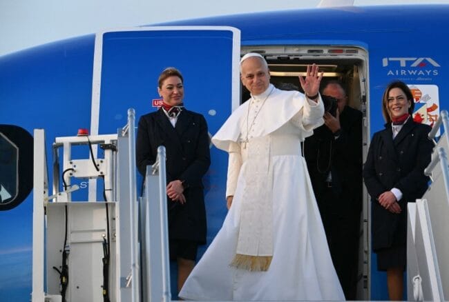 البابا لاوون الرابع عشر يستهل أولى رحلاته الخارجية اليوم بزيارة تركيا