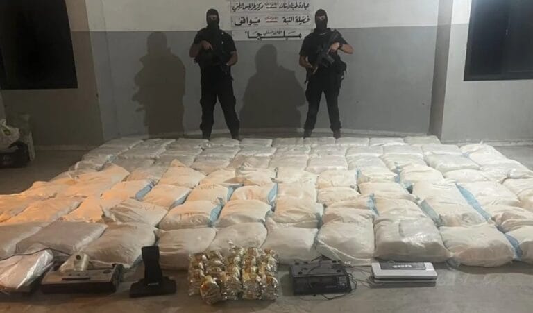 من طرابلس إلى جدة… عملية نوعية تُفكك أخطر شبكة تهريب كبتاغون و8 ملايين “حبة” في قبضة الأمن!