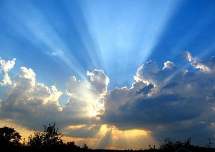 الطقس غداً صاف والحرارة إلى ارتفاع.. ماذا عن أيام الأسبوع؟