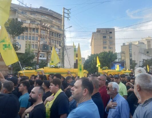 وسط أجواء من الحزن والغضب.. مدينة النبطية تشيّع أبناءها الخمسة