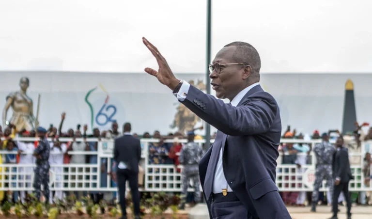 محاولة انقلاب في بنين… والرئاسة تؤكد السيطرة على الوضع