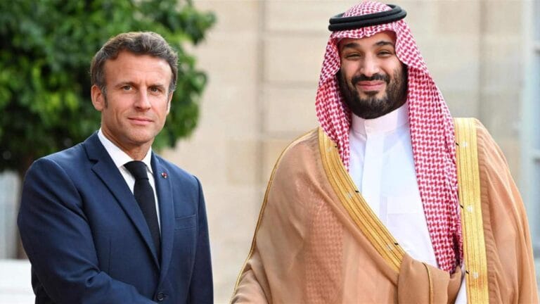 اتصال هاتفي بين ولي العهد السعودي والرئيس الفرنسي
