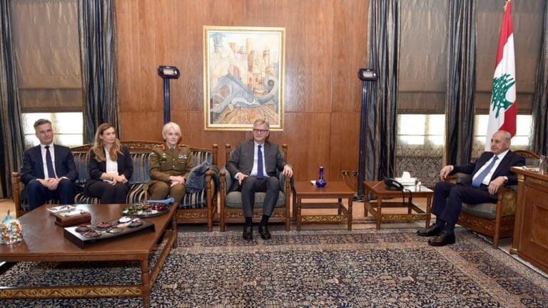 الرييس بري يلتقي لاكروا وحاكم مصرف لبنان وأزعور .. ولاكروا: اللقاء كان ايجابياً