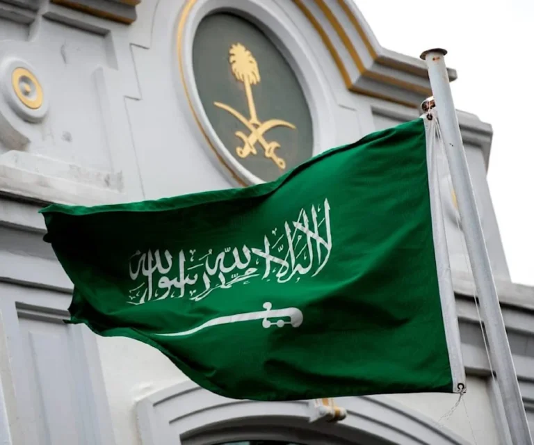 السعودية: انكماش النشاط غير النفطي للمرة الأولى منذ عام 2020 بفعل الحرب على إيران