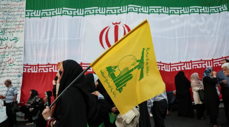 “يديعوت أحرونوت”: الاتفاق الأميركي الإيراني يعزز مكانة إيران وحزب الله معاً