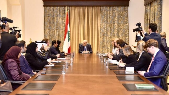 الرئيس بري يتابع الأوضاع العامة والتداعيات الناجمة عن الحرب مع وفد وزاري من قطر وفرنسا وبريطانيا