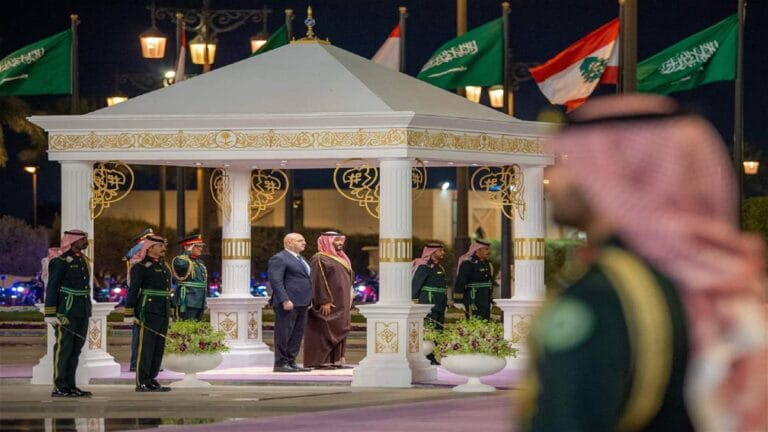 ولي العهد السعودي تلقى اتصالا من الرئيس عون… وهذا ما جاء في بيان الخارجية السعودية
