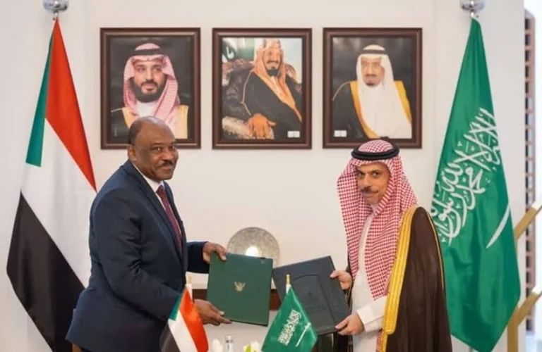 السودان والسعودية يوقعان اتفاقاً لتأسيس مجلس أعلى للتعاون والتنسيق الاستراتيجي