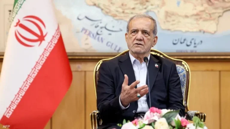 بزشكيان مهنئاً عبد اللهي: نؤكد ضرورة التآزر بين أركان النظام لحماية الأمن القومي الإيراني