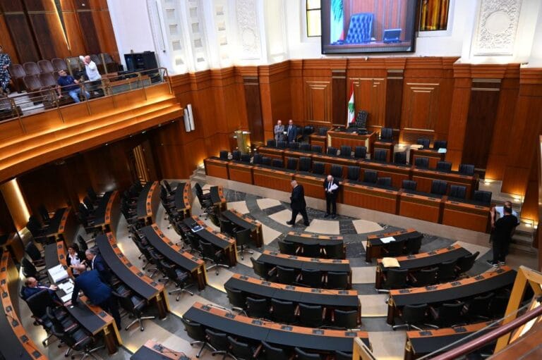 مجلس النواب يستكمل جلسته التشريعية مساء بعد اقرار “العفو العام” و”اصلاح المصارف” معدلين