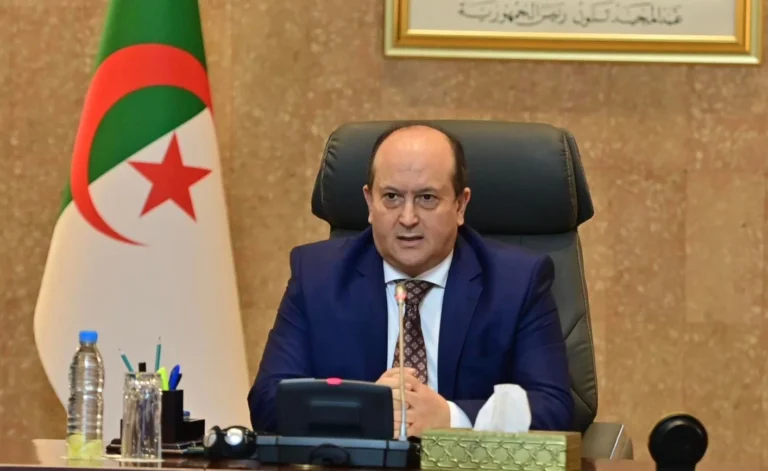 رئيس الوزراء الجزائري في باماكو لبحث تعزيز التعاون بعد أشهر من التوتر