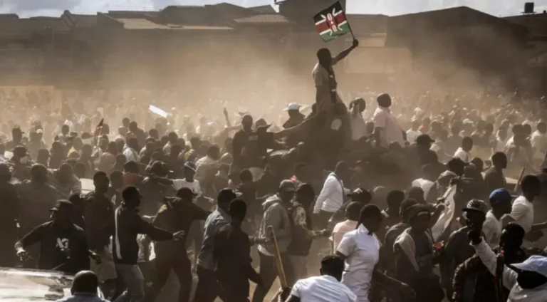 المعارضة الكينية تحشد عشرات الآلاف في نيروبي قبل انتخابات 2027
